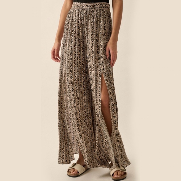 Far & Beyond Floral-Stripe Split Wide-Leg Pant, Beach Pants - Picture 4 of 6
